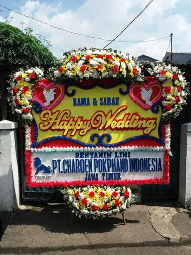 Karangan Bunga Pernikahan kotawaringin timur